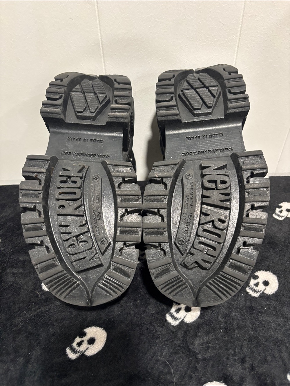 NEW ROCK PLATFORM SHOES - Picture 3 of 5